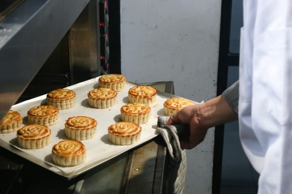 Công thức làm bánh trung thu thập cẩm ngon "bất bại" 24 nuong banh 3