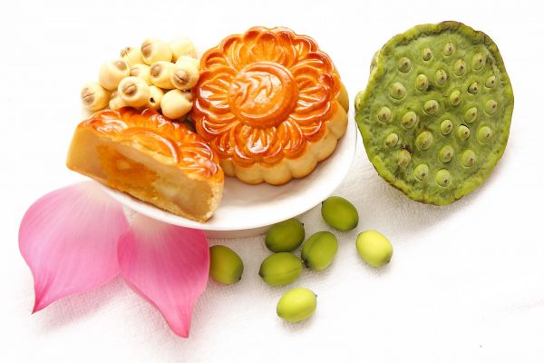 Cách làm bánh trung thu hạt sen nhuyễn 19 banh trung thu hat sen 2